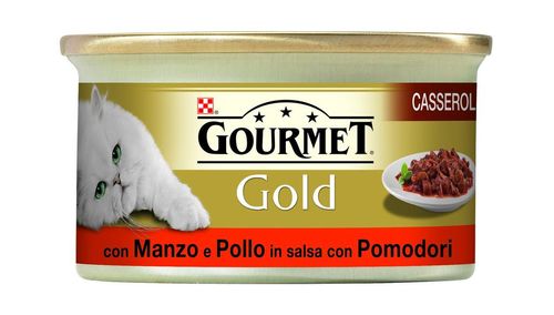 Gourmet gold casserole con manzo e pollo in salsa con pomodori